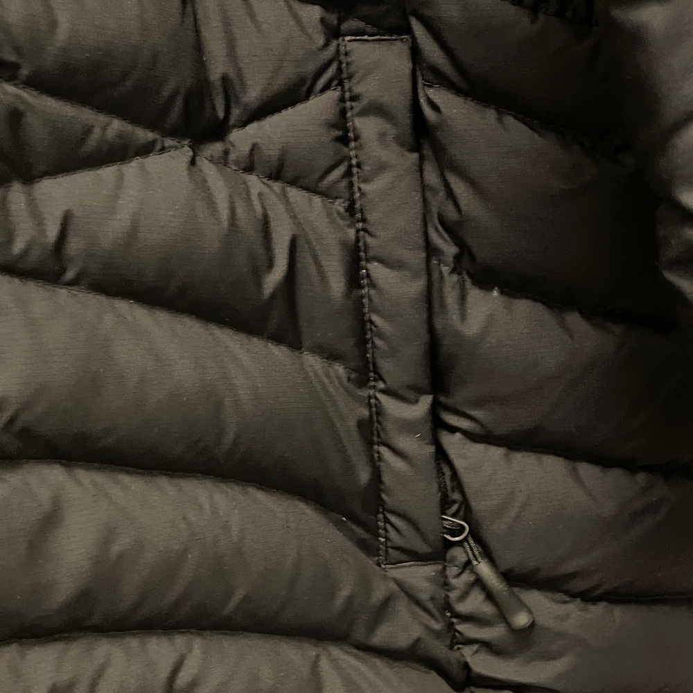 Duluth Trading Co Women's Black Puffer Coat - Picture 4 of 8